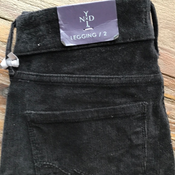 NYDJ Jade Legging in Corduroy Black -2 NWT - Picture 3 of 8